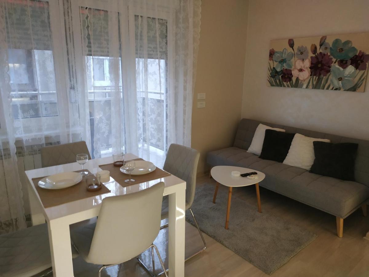 Savski Lux Beograd Bagian luar foto