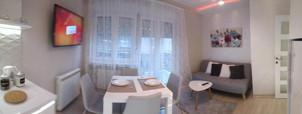 Savski Lux Beograd Bagian luar foto